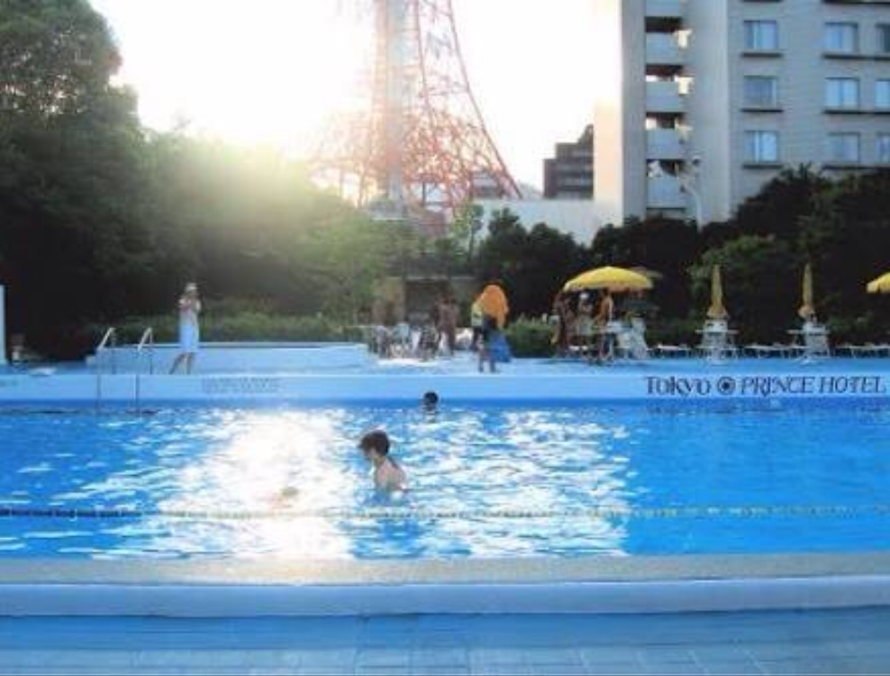 東京プリンスホテルナイトプール
